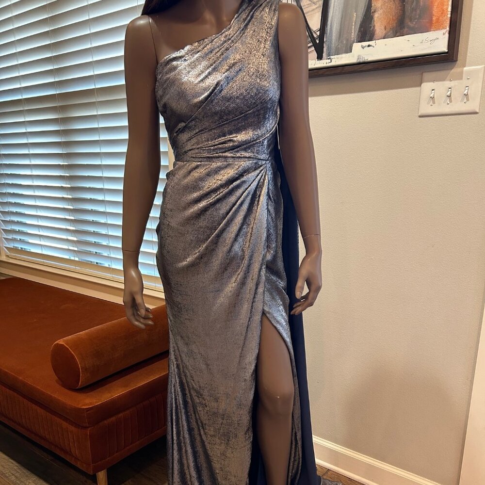 Alyce Paris (BLACK LABEL) Silver Metallic Graphite One Shoulder Gown